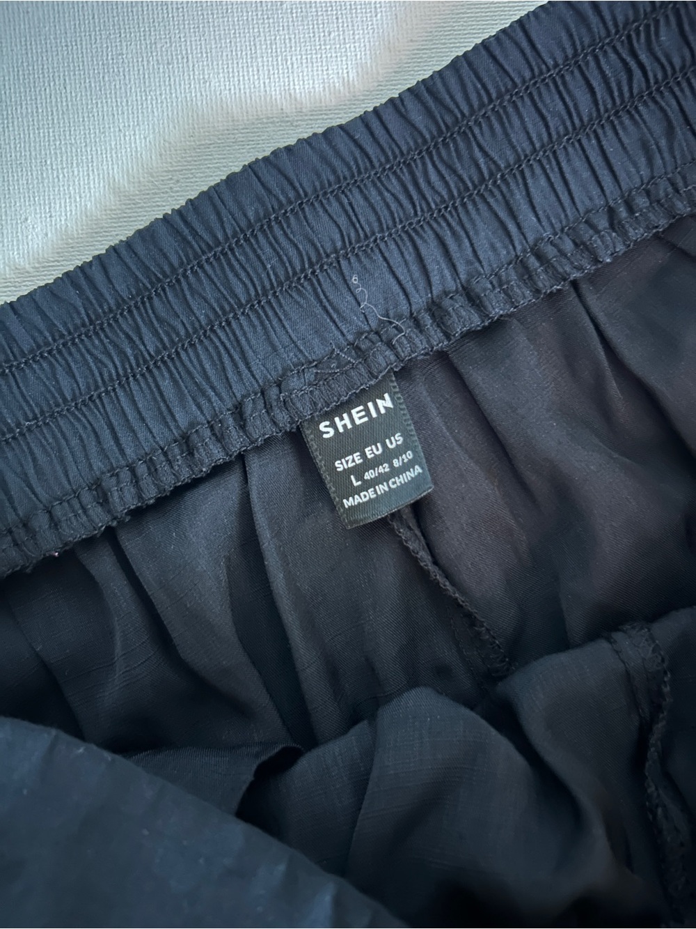 SHEIN Black Lightweight Elastic Pants - Picture 3 of 3